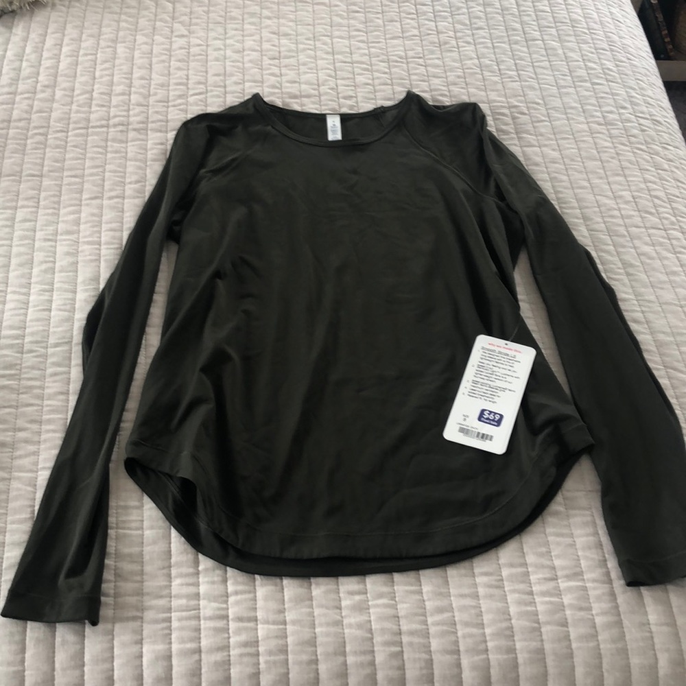 Army green Long Sleeve Smooth Stride NWT